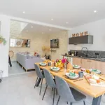 Seven's House *